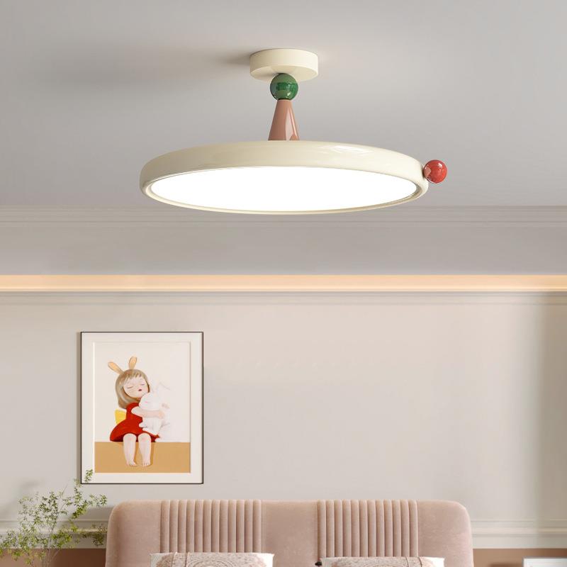 2025新款法式奶油风卧室灯儿童房护眼书房灯简约现代飞碟房间灯具