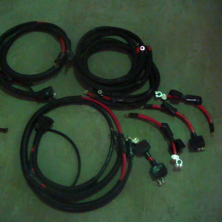 适用重汽豪沃TH7、TX、汕德卡、豪瀚起动机电线束 AZ9721778262