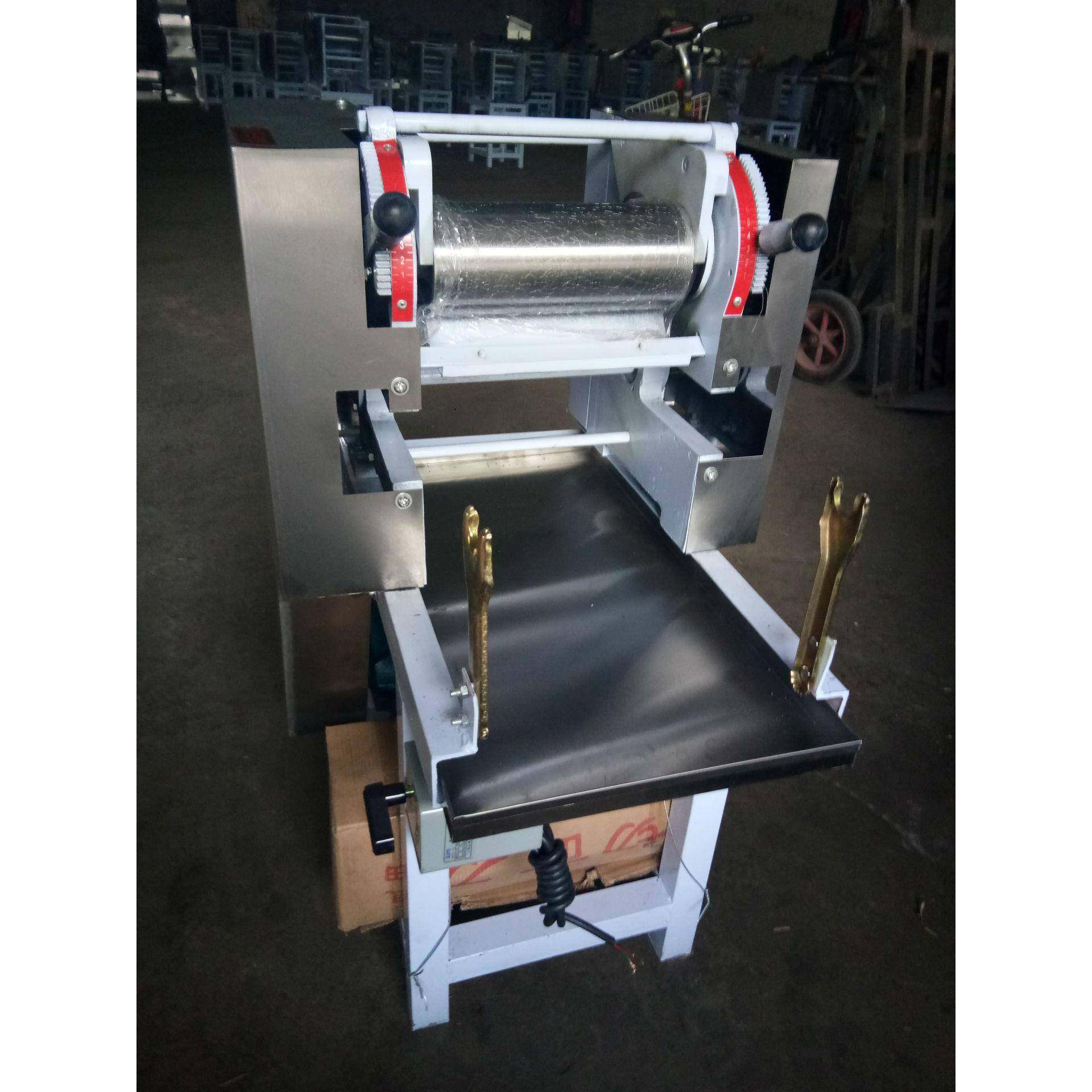 直批 面条机 家用小型台式挂面机 商用不锈钢大型立式面条机