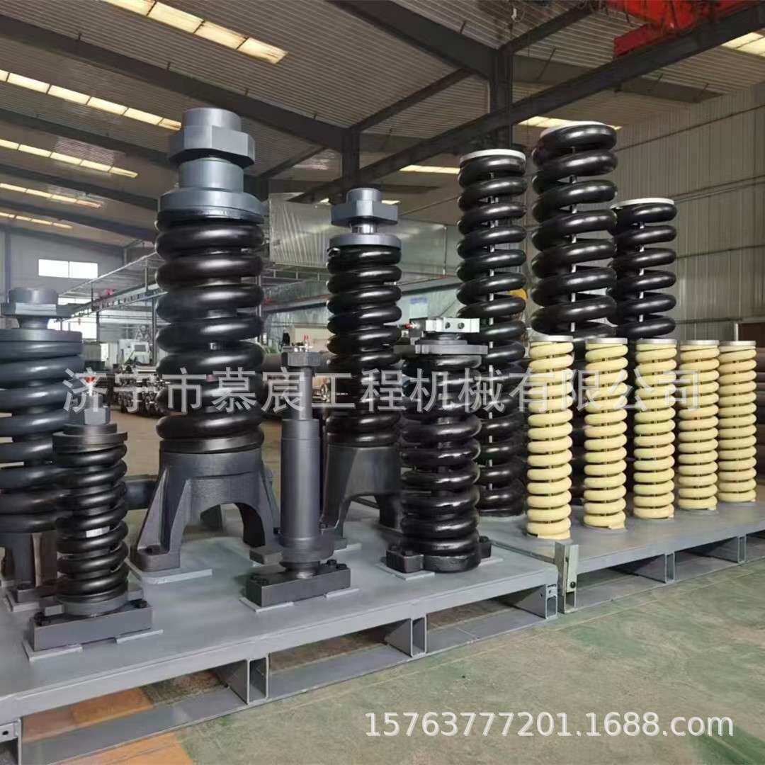 PC200-7挖掘机涨紧总成 涨紧油缸 四轮一带 工字架及配件