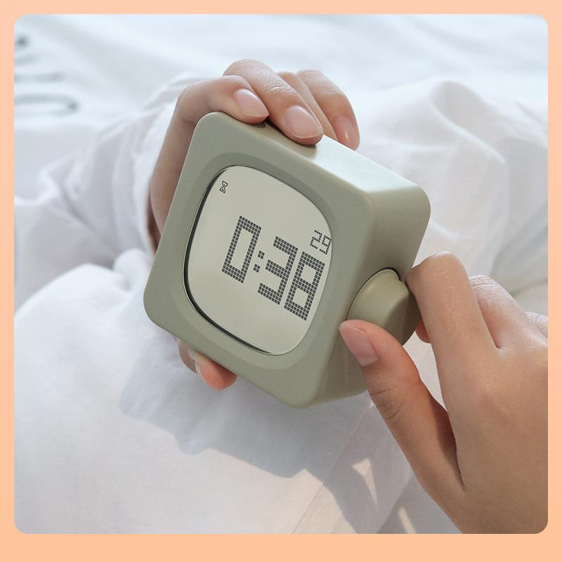 ⊿MUID方块小闹钟简约夜光静音床头充电学生用迷你led时钟灯多功