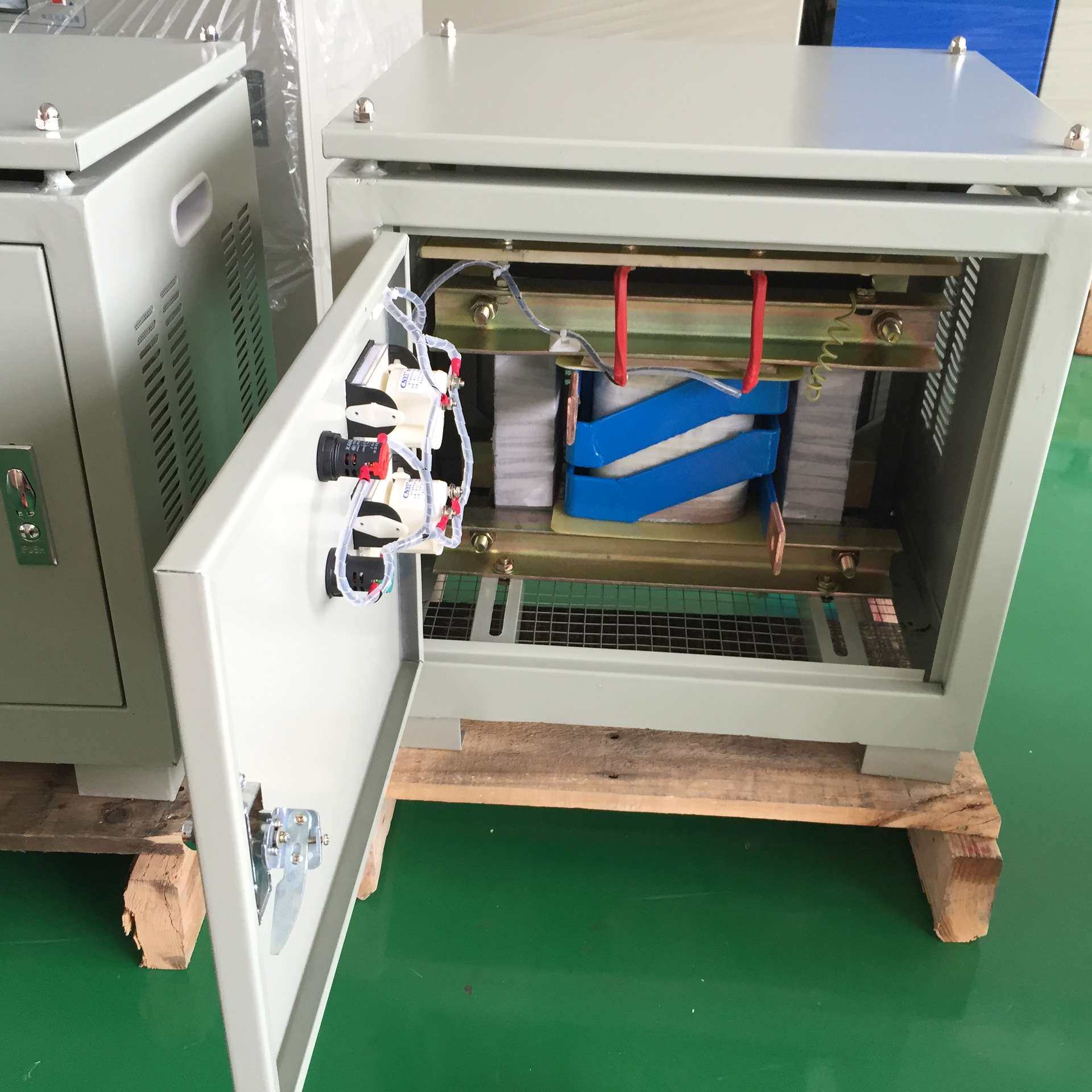 专业生产硅钼棒/硅碳棒电炉变压器，电阻加热大电流变压器DG-10KV