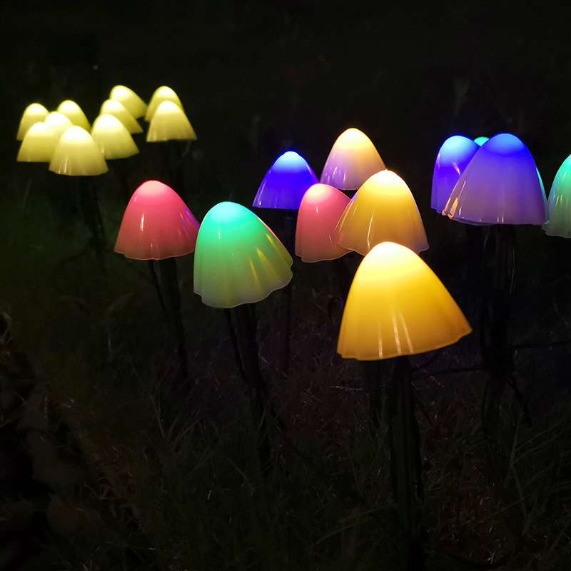 LED太阳能蘑菇串灯户外防水圣诞灯串节日庭院景观地插灯IP44防水