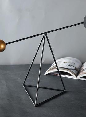 米兰家居展现代简约黑色几何铁艺摆件轻奢样板房客厅软装装饰用品