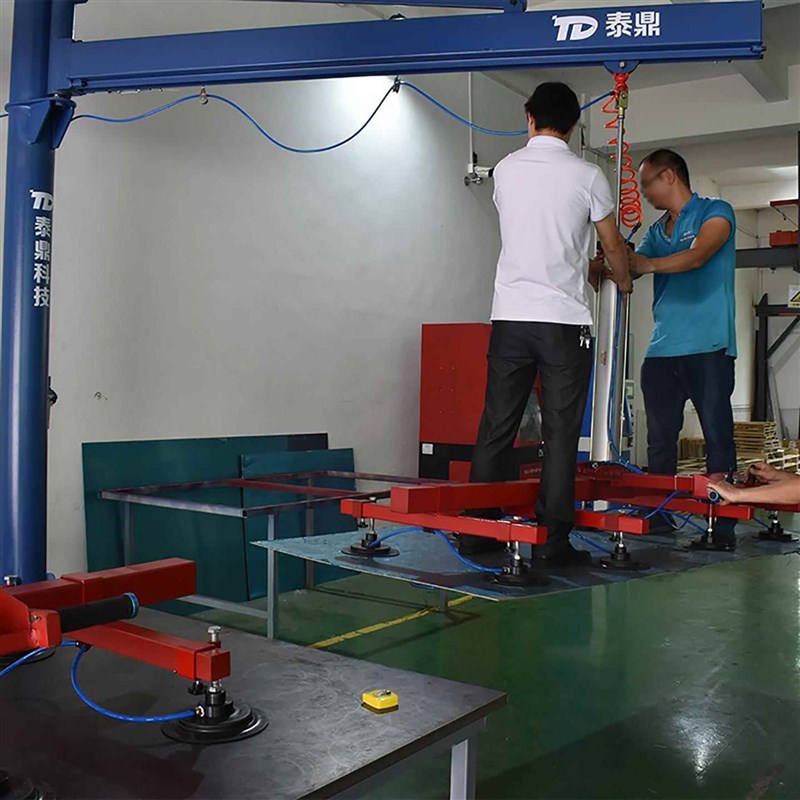 激光机上料机摇摆臂助力机气动悬臂上料机石材R玻璃钢板真空吸吊