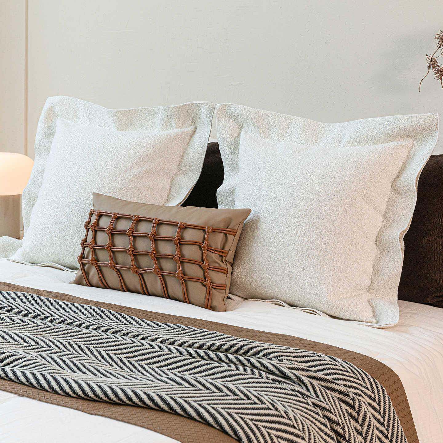 现代轻奢样板间床品软装售楼处家居展厅极简床上用品多件套