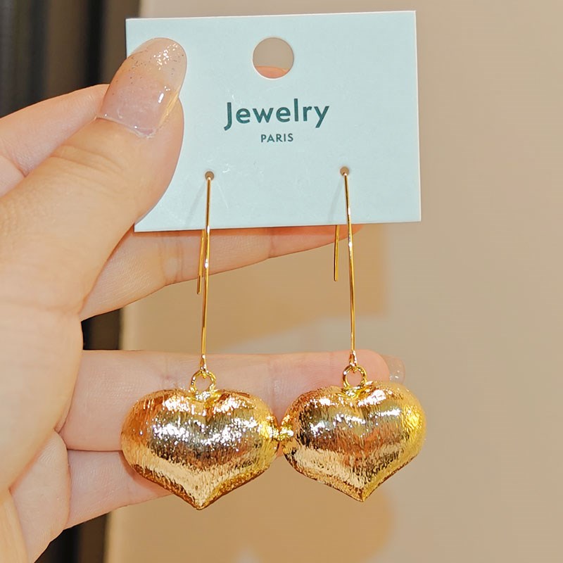 【艾玳拉】长款爱心耳挂高级感夸D张气质心形耳坠冷淡风新款耳钉