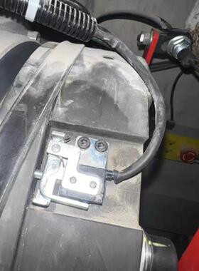 西子电梯奥的斯富沃德蒂森主机欧姆龙抱闸开关制动器开关D2SW-01M