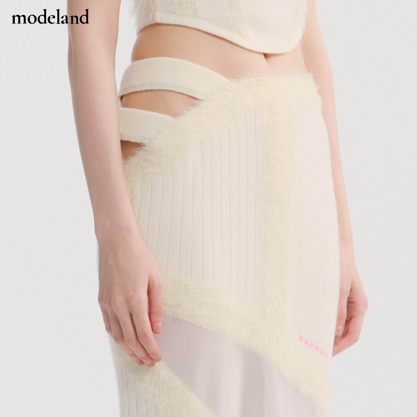 【设计师款】NOPHORA羽毛纱性感修身高腰鱼尾裙白modeland买手店