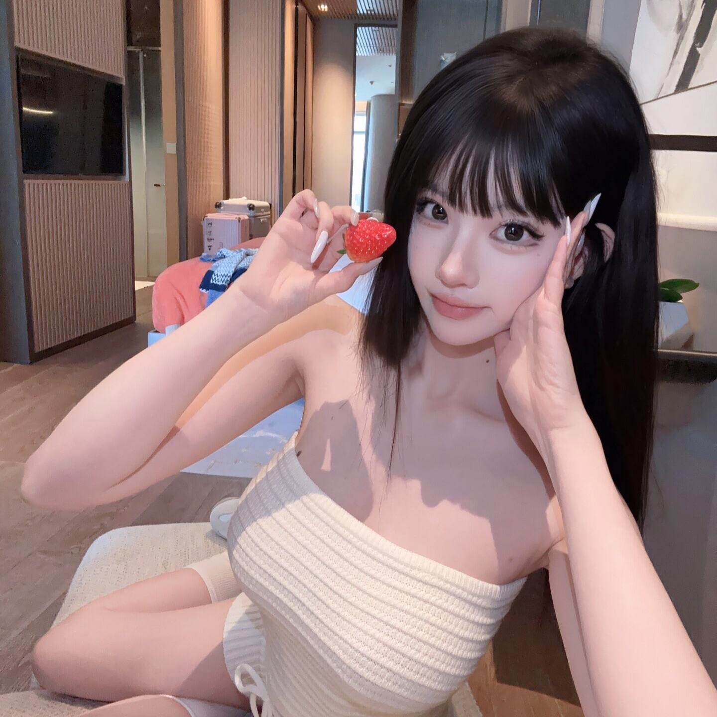 辣妹气质白色肌理感针织抹胸背心女2026夏季纯欲性感短款裹胸上衣