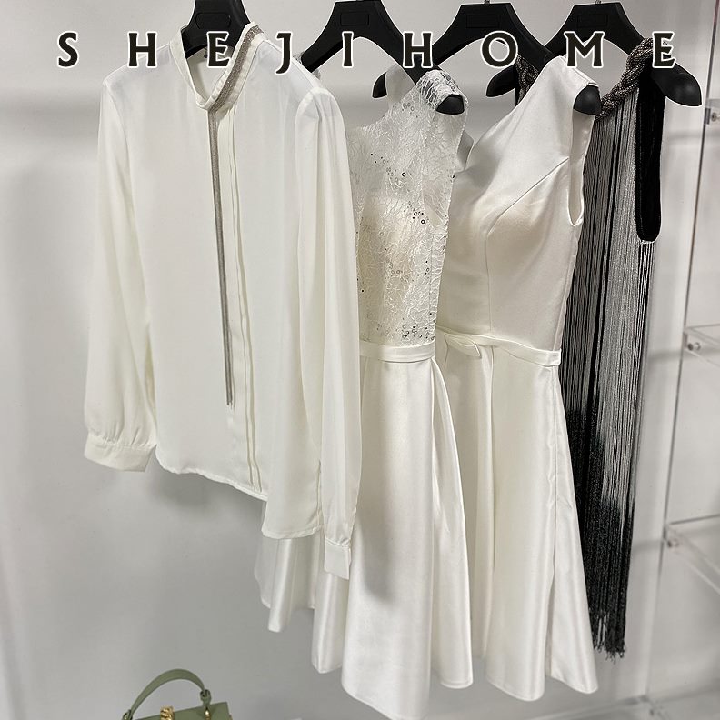 搭配装饰品摆件白色礼裙士风衣柜服装现代样板房软装衣帽间包女鞋
