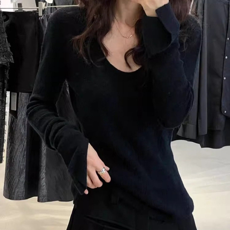 软糯修身长袖针织衫女款春夏薄款u领小众独特纯色低领内搭打底