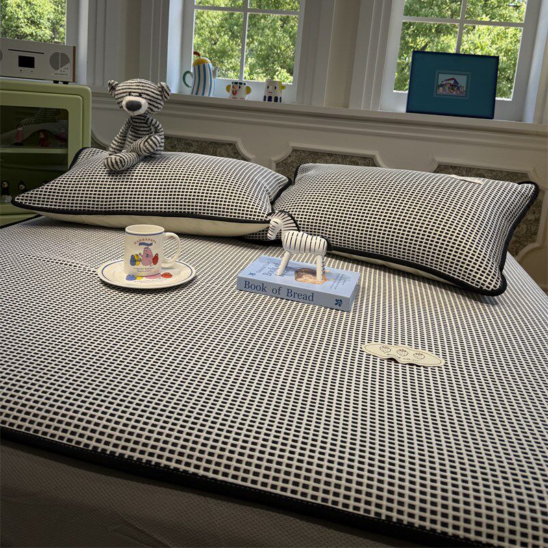 清新凉感果冻f凉席韩系草莓黑白床笠夏凉席空调席1.5m1.8米三件套