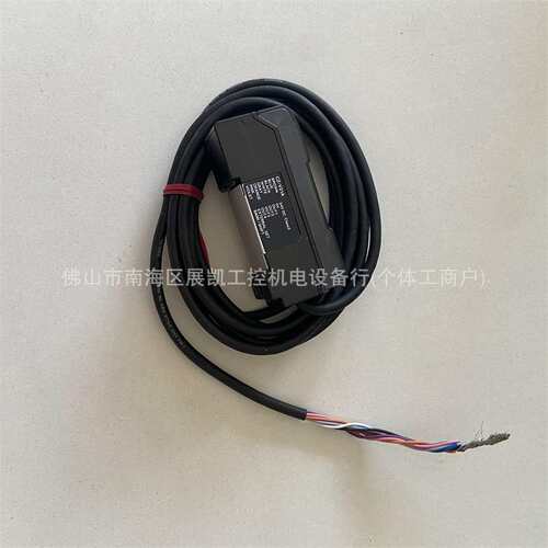 CZ-V21A H37S V21AP基恩士 色标传感器 V21P H32 H72 CZ-V1 35 40