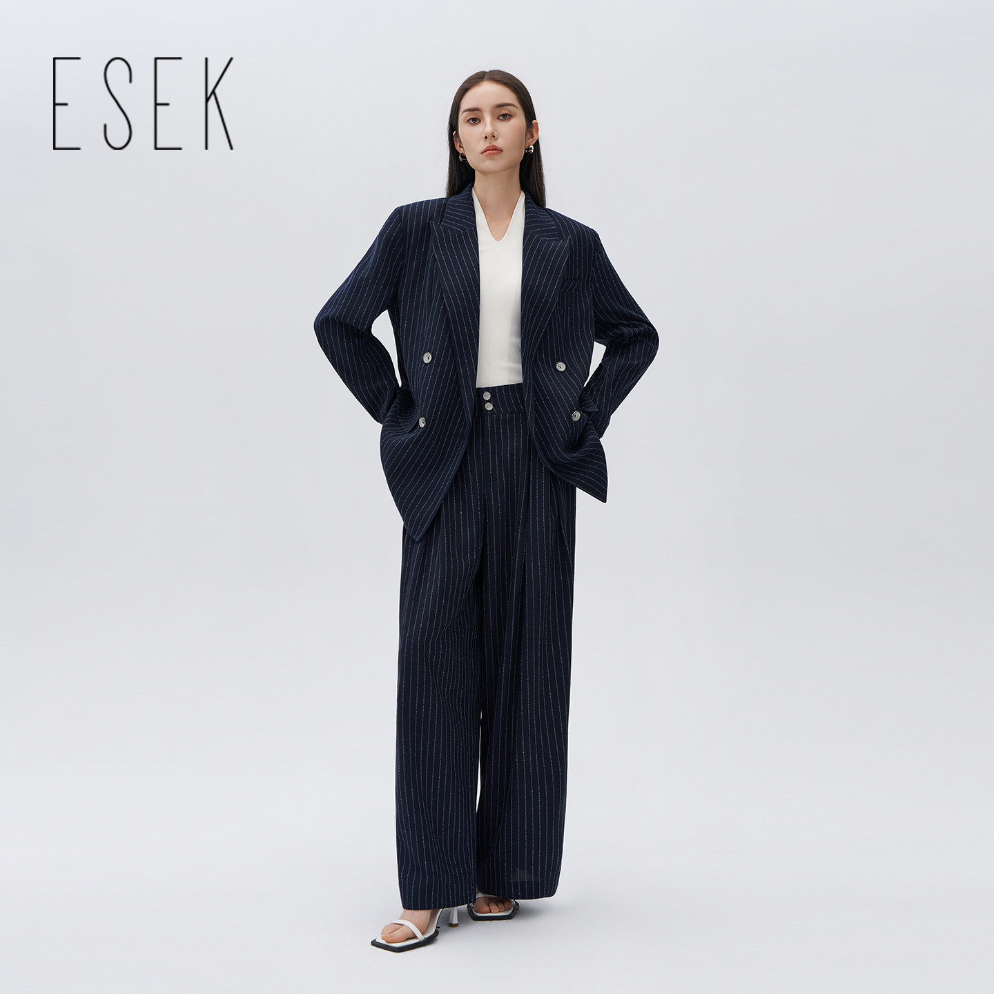 ESEK 条纹西装套装女 2026 春季新款双排扣阔腿裤休闲职业西服