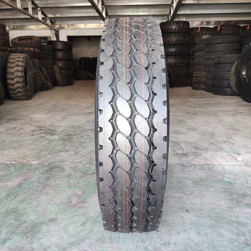 货车轮胎 1200R20 175/70R14 225/45R18 700R16 825R16载重轮胎