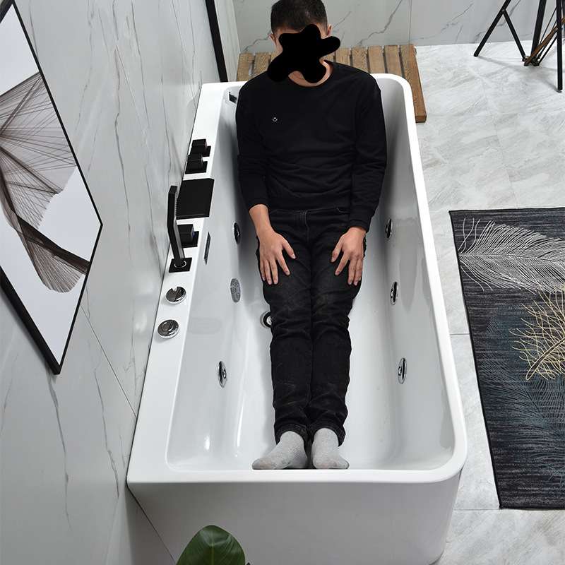无缝一体家用成人小户型亚克力按摩冲浪智能恒温加热浴缸浴盆