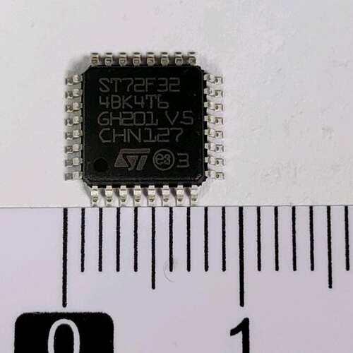 ST72F324BK4T6封装QFP32 8位微控制器MCU芯片IC电子元器件现货