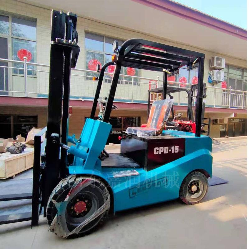 座驾式工程叉车 新能源大吨位叉车 搬运升降运输叉车
