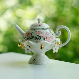 新中式岩矿白描金纯手绘桃花梦语壶带挂饰陶瓷女士家用精致泡茶器