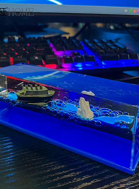 泰坦尼克号邮轮流体漂流瓶游轮解压办公桌面摆件家居X饰品车载装