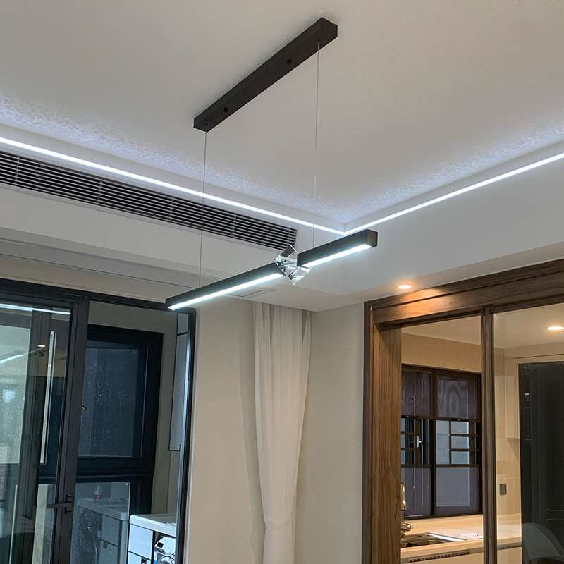 极简餐厅吊灯设计师北欧现代简约办公室吧台水晶轻奢意式长条灯具