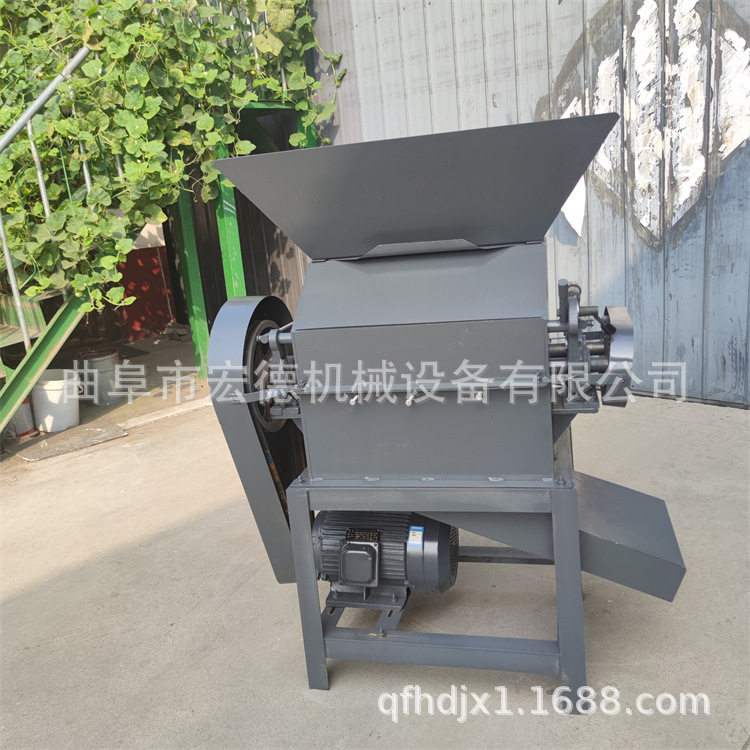 小型黄豆挤扁机价格20型对辊式挤扁机小型花生碾压碎瓣机