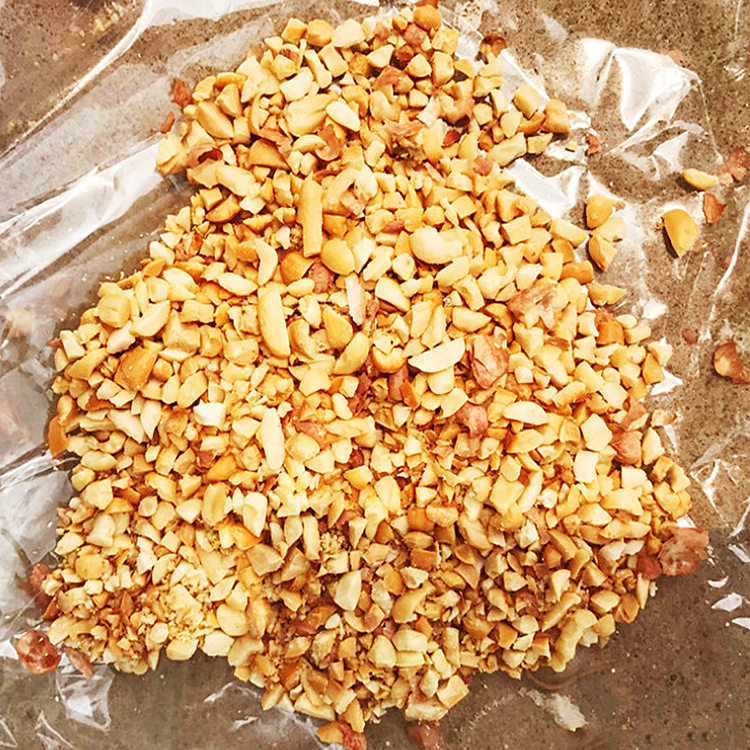 东北麻辣烫花生碎破碎机坚果核桃破碎机燕麦大豆压扁机