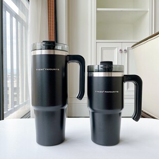 大容量带把手上班咖啡办公杯带盖夏季保冷保温杯简约吸管水杯学生