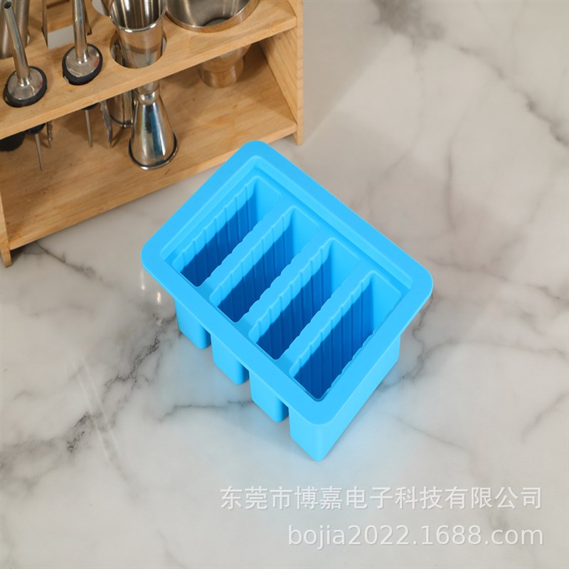 热销硅胶大号冰模4格带盖冰格黄油模蛋模肥皂模T肉条盒辅食分餐盒