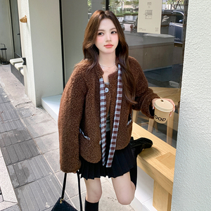 甜美减龄系带羊羔毛外套女2025冬新款韩版复古小个子短款皮毛一体图片