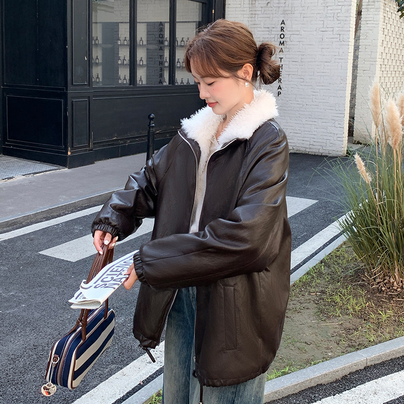 羊羔毛领翻领PU皮衣外套女2025年冬季新款小个子加绒加厚保暖夹克,女装皮草,浙宝187