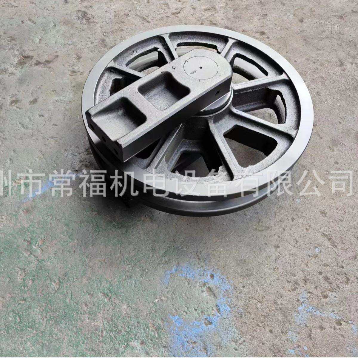 工厂发货神钢履带吊车PH7055底盘配件引导轮