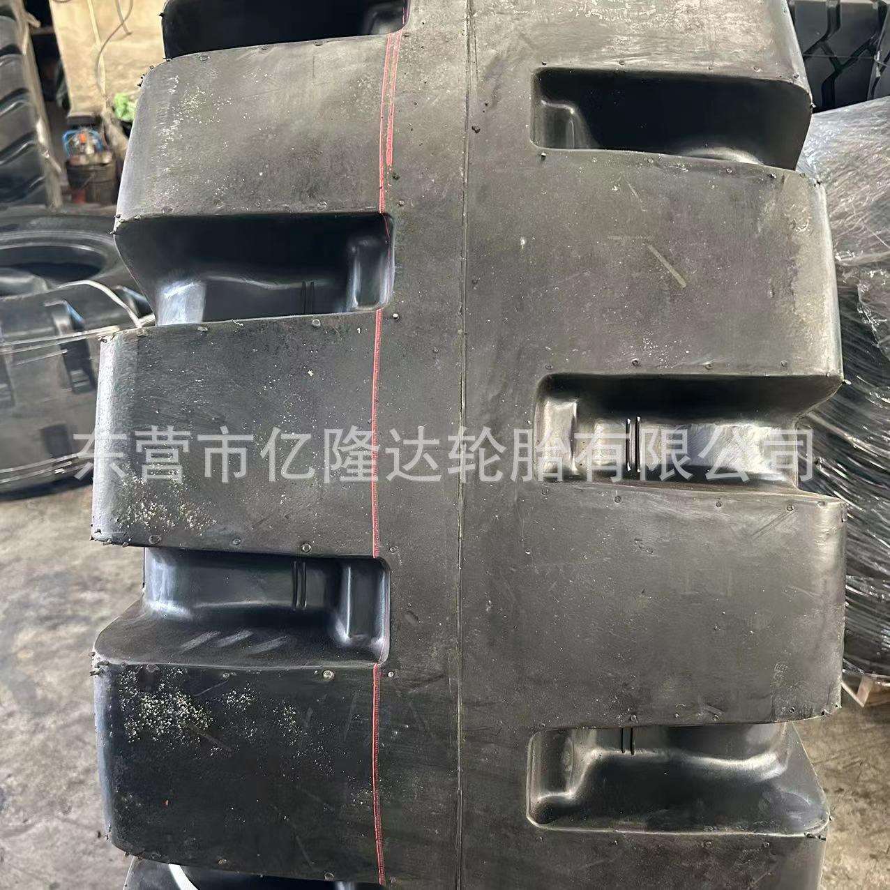 宜通达推土机铲车装载机挖掘机压路机轮胎23.5-25半实心胎带轮毂