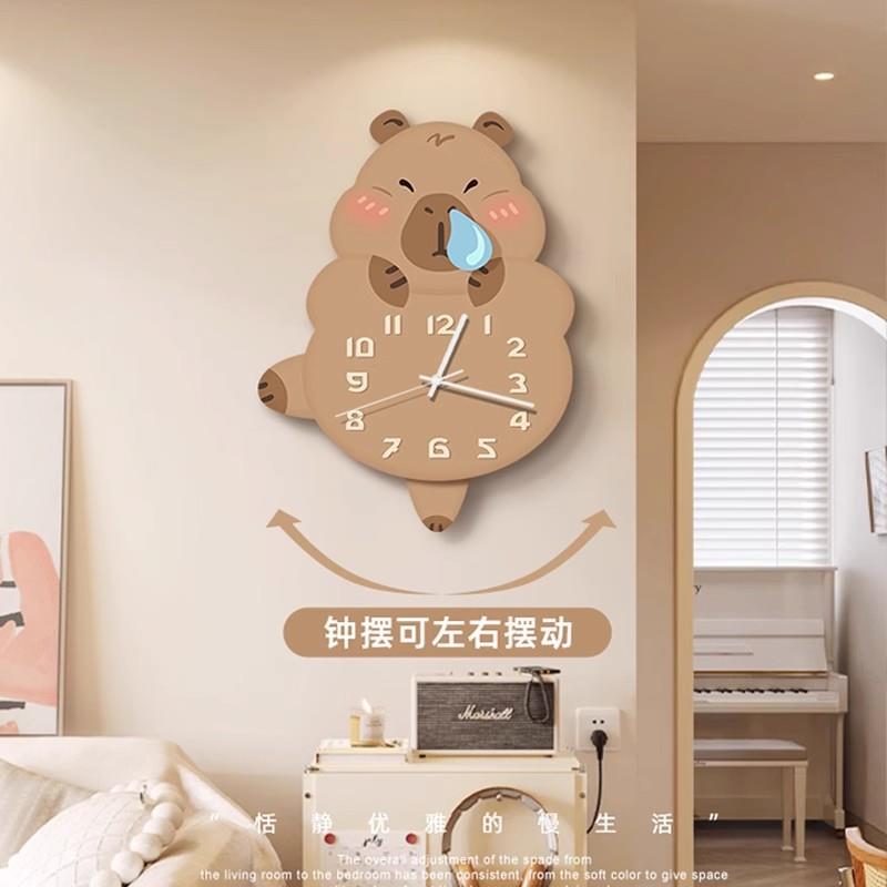 卡皮巴拉网红钟表挂钟客厅简约现代2024新款家用静音创意时钟挂墙