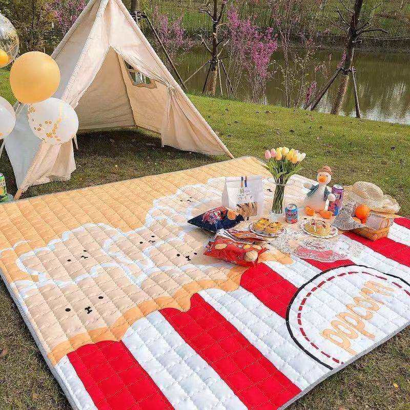 户外野餐垫子防潮防水便携春游垫子加厚超轻可折叠野炊地垫草坪布