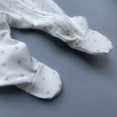 婴儿拉链包脚连体衣春秋装女宝宝连脚贴身哈衣新生儿打底0-3个月6