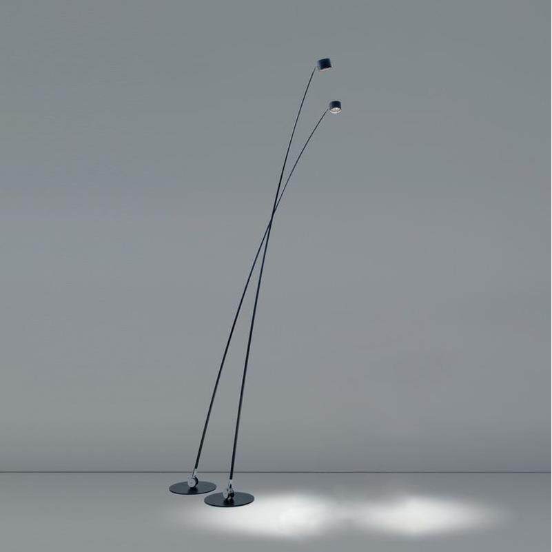 现代简约艺术极简样板房落地灯北欧设计师客厅沙发意式长杆立灯