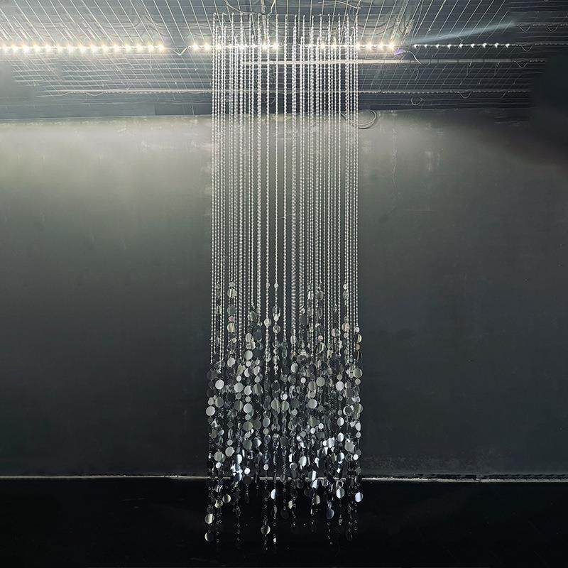 婚庆亮片挂件舞台水晶珠帘背景银色亚克力圆片吊顶宴会厅珠链装饰