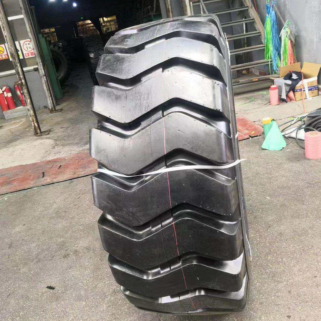 工程机械轮胎15/70-18 装载机铲车轮胎15/70-18 9.00-20轮胎