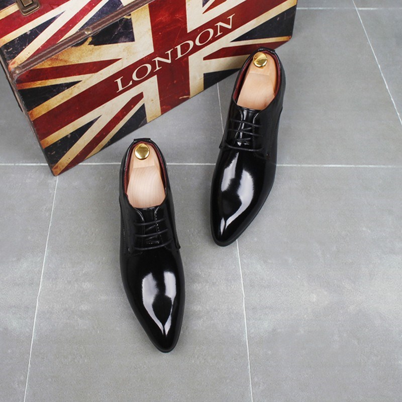 男士透气韩版尖头皮鞋增高青年夜店发型师亮皮潮鞋男商务正装婚鞋