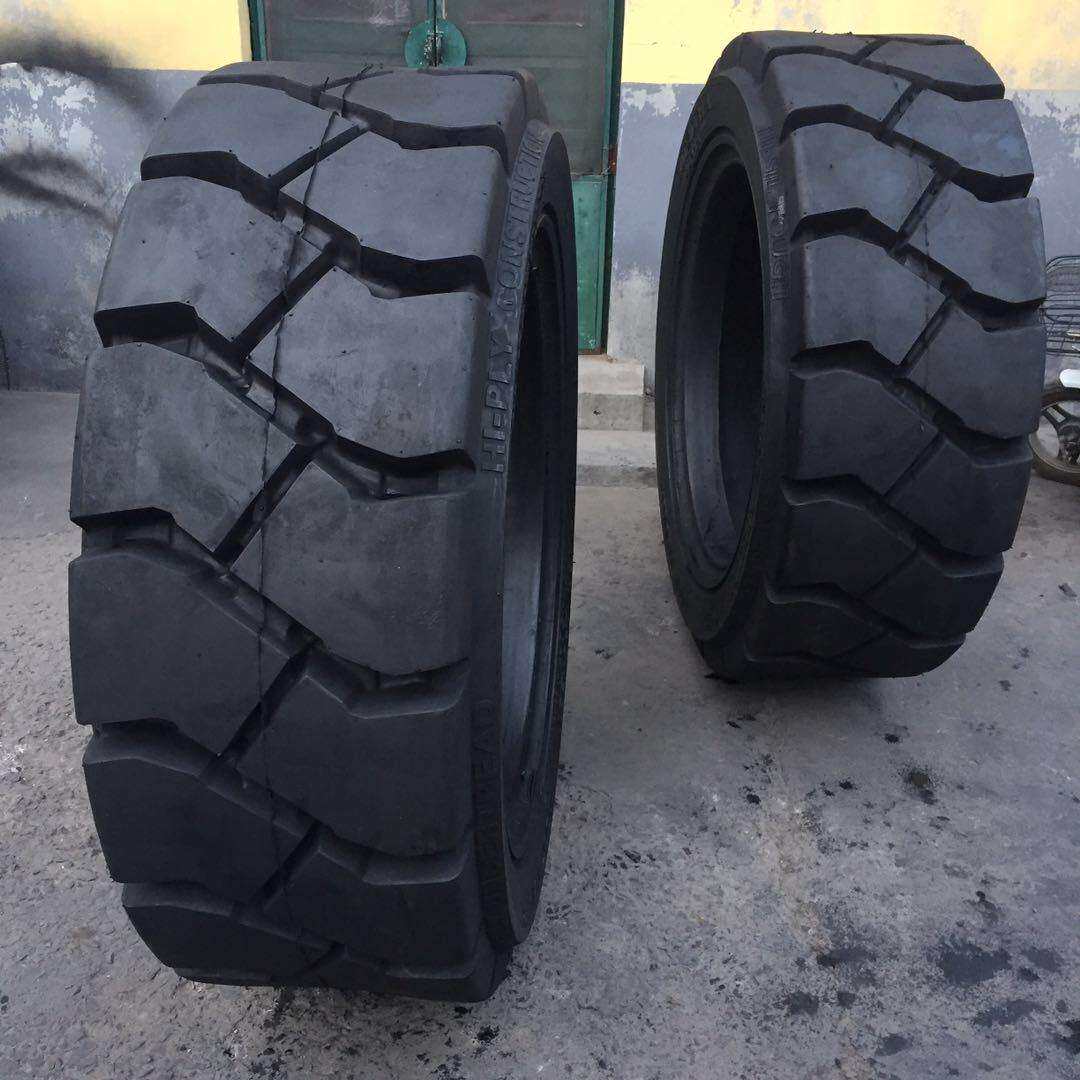 宽基自卸车轮胎13.00-20矿山花纹载重货车轮胎1300-工程机械轮胎