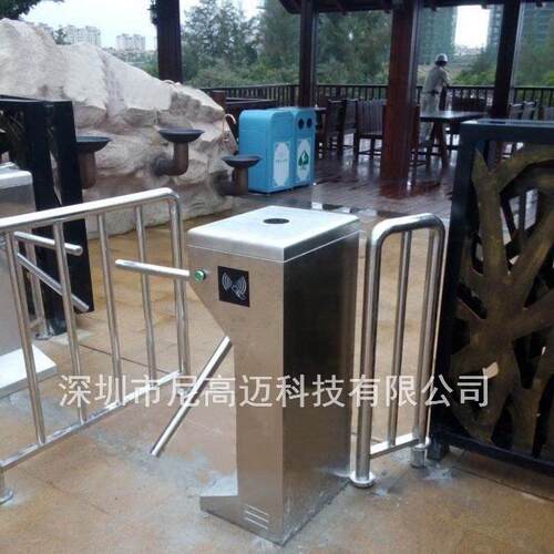 景区出入口电控三辊闸按钮开关手推单向三杆挡闸防尾随人行门图片
