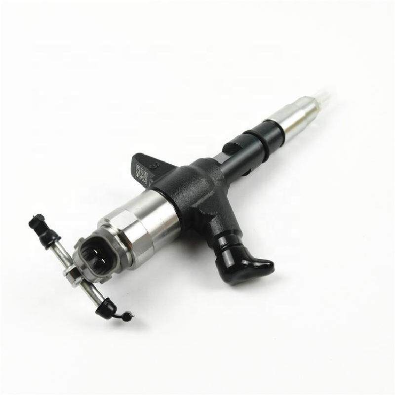 3.9L发动机喷油器 HD785自卸卡车发动机配件 095000-5550