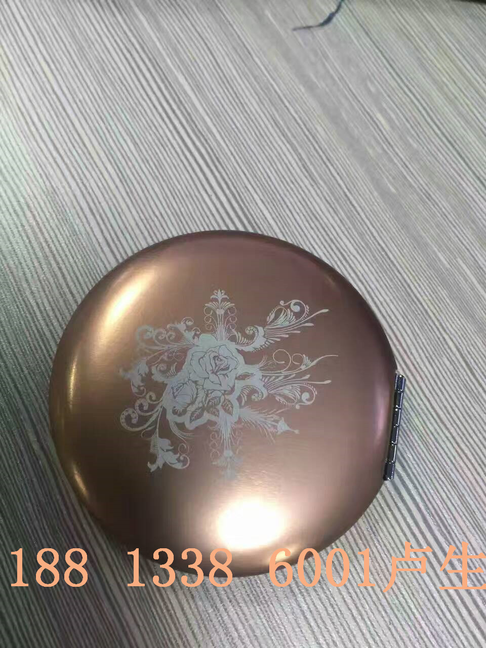 电子产品激光打标机 手机充电器U盘光纤激光打标机金属激光雕刻机