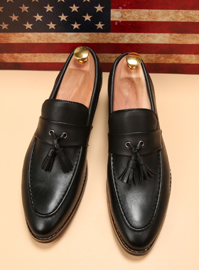 青年皮潮男鞋子2020春秋新款男士英伦理发师黑色T流苏尖头小皮鞋