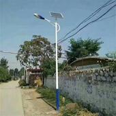 厂太阳能路灯生产风能发电家太能灯太阳能M101灯LED太阳阳能8米灯