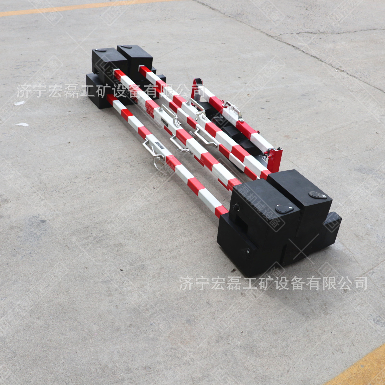 铁路带把手防溜枕木便携耐磨损橡胶防溜枕木夜间反光自带闭锁枕木图片