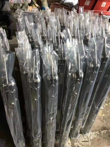 非标定制新品不锈钢工程立柱扶手挂玻璃栏杆商场护栏别墅围栏配件