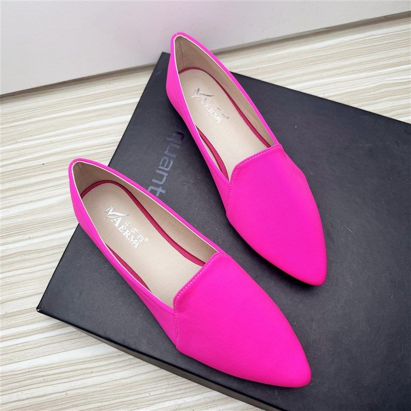 2024年夏季新款糖果色乐福鞋尖头平底鞋女大码41一43四季百搭单鞋